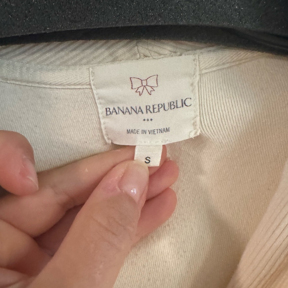 Banana Republic Luxe Cream Pullover, Small - Picture 3 of 9